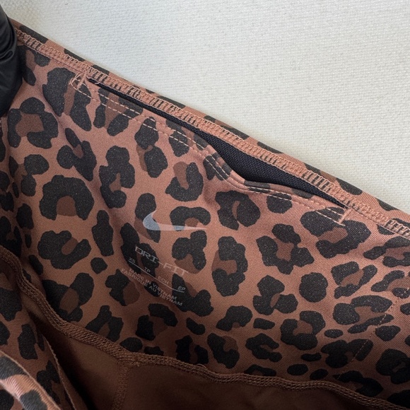 Nike Women Leggings Dri-Fit Brown XS Animal Print Performance Athletic Running - Picture 6 of 10